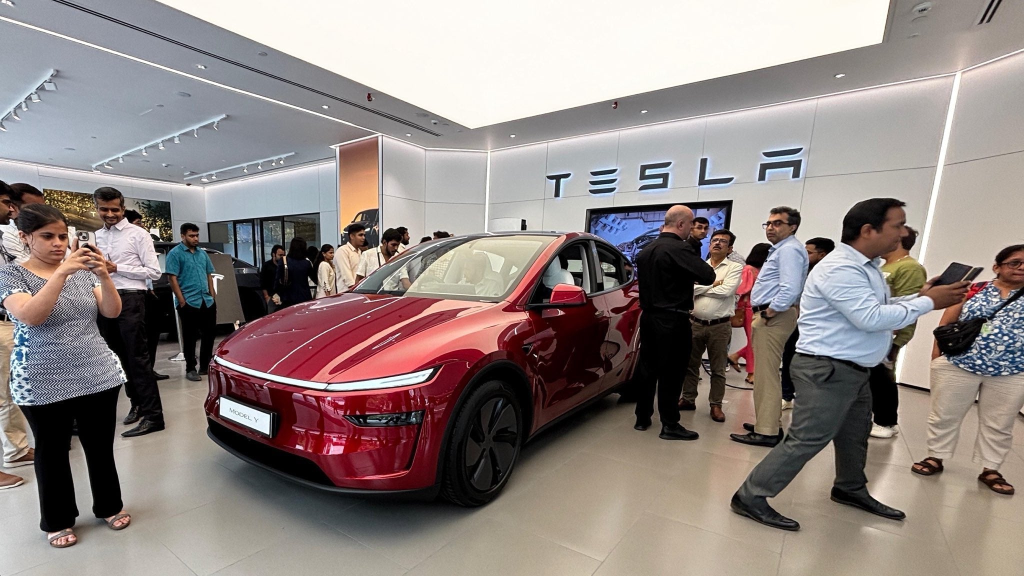 Tesla Expands into New Markets, Attracts Customers