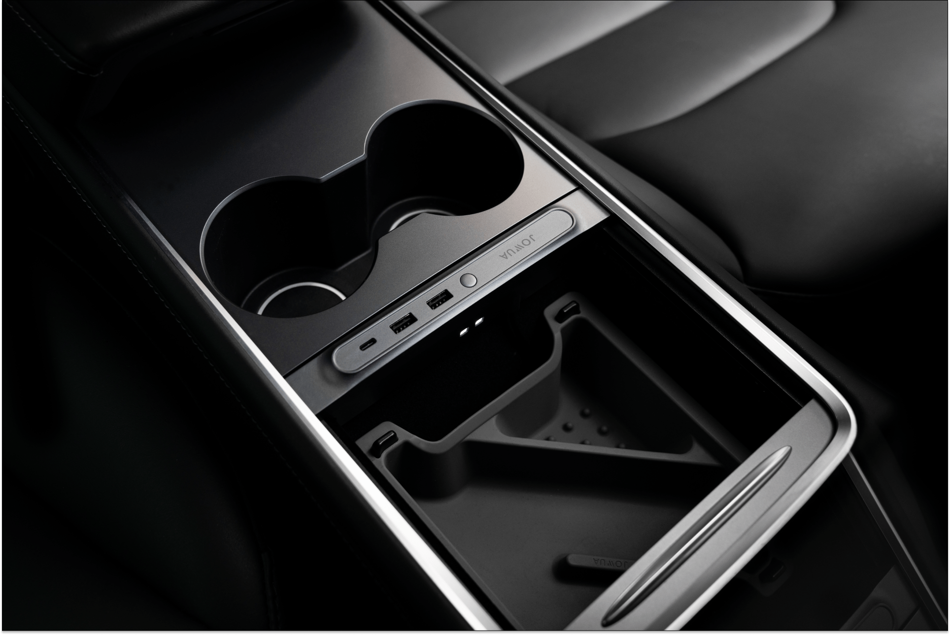 Hub Bar Mini for Tesla Model 3/Y | 36W, Light, Waterproof, 3 Ports
Included with the center console. nice