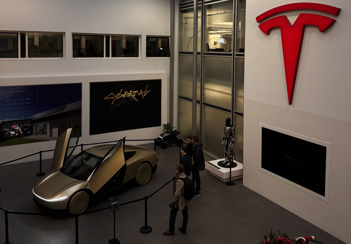 Tesla เริ่มต้นปี 2025 ด้วย Strong Note เฉลิมฉลองเหตุการณ์สำคัญ - JOWUA