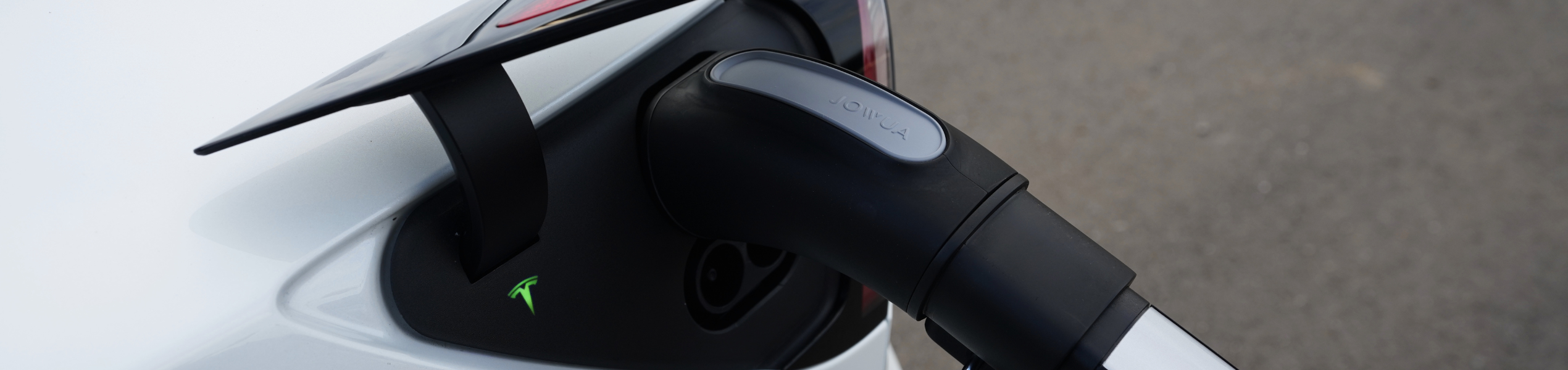 tesla charging adapter CCS2